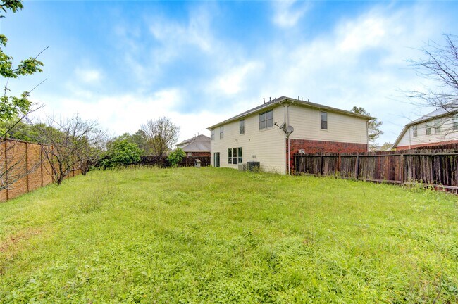Building Photo - 9351 Royal Way