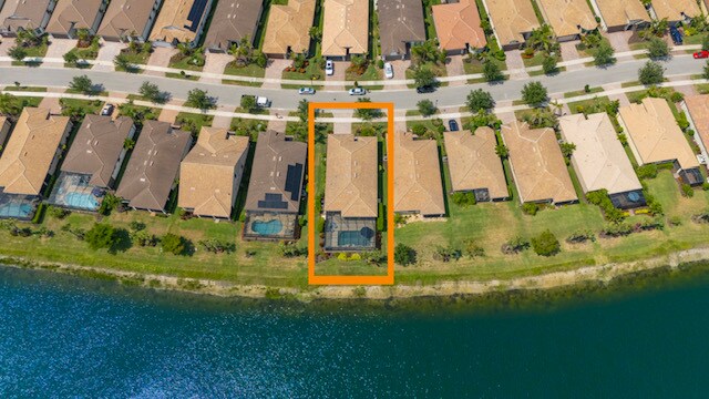 Building Photo - 13871 Miranese St