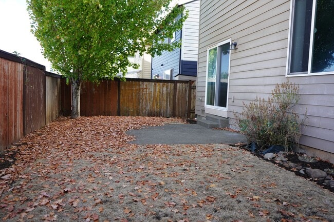 Building Photo - 1822 NE 77th Pl