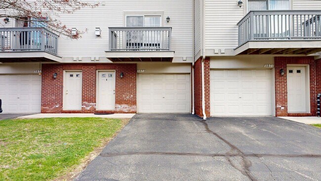 Building Photo - 3073 Promenade Cir