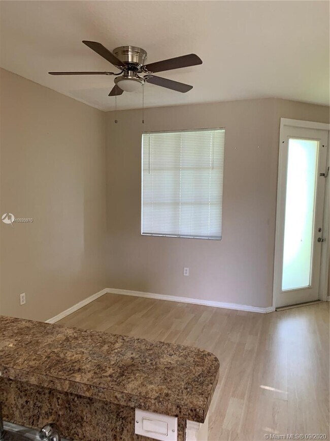 Building Photo - 6044 SW 19th Ct