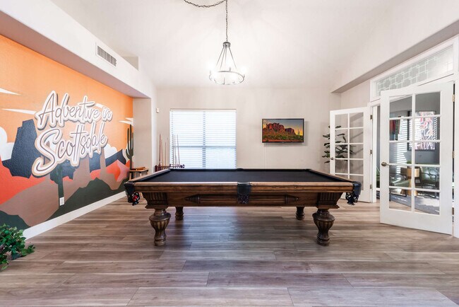 Building Photo - 5924 E Woodridge Dr