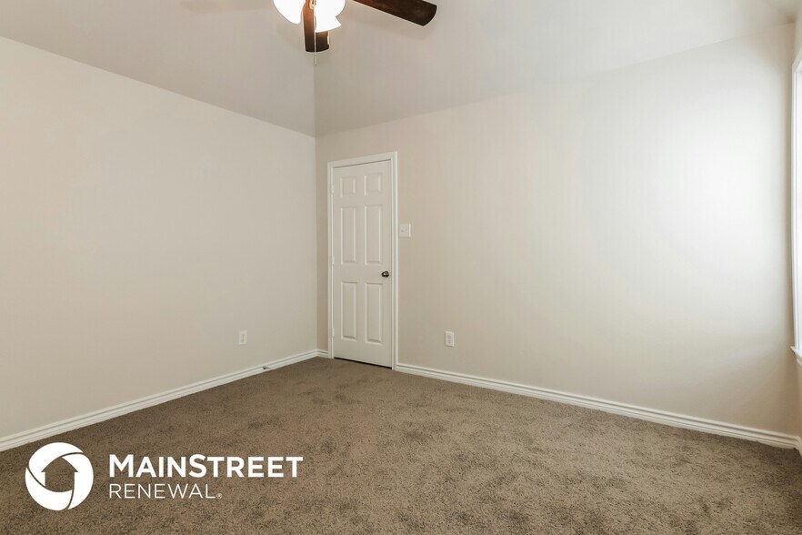 Building Photo - 8923 Redford Rd