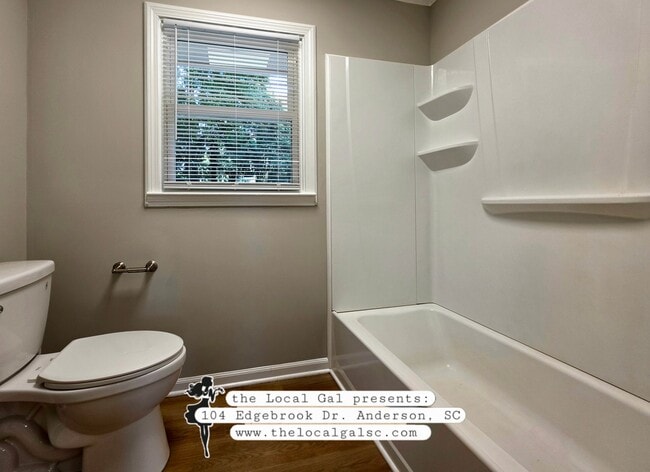 Building Photo - 104 Edgebrook Dr