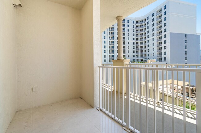Building Photo - 201 S Narcissus Ave