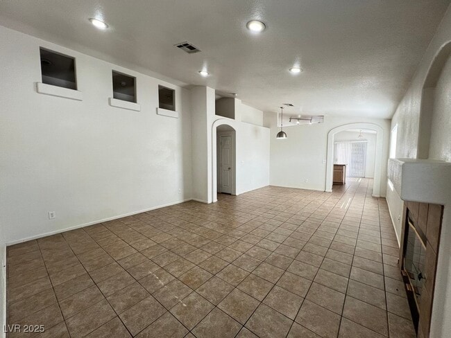 Building Photo - 7100 Junction Village Ave