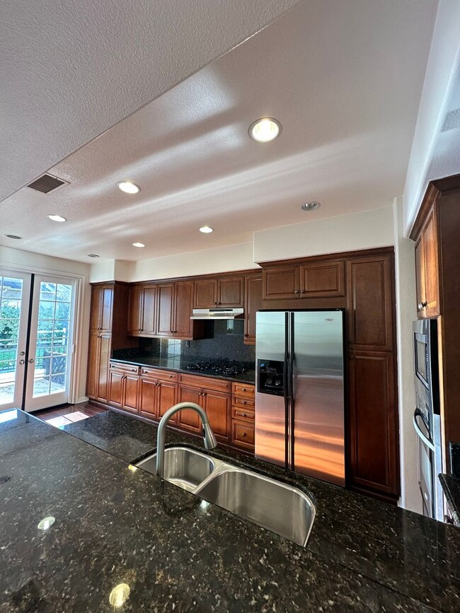 Building Photo - 2 Story home 3 Bedroom, 3 Bathroom Tustin Field.