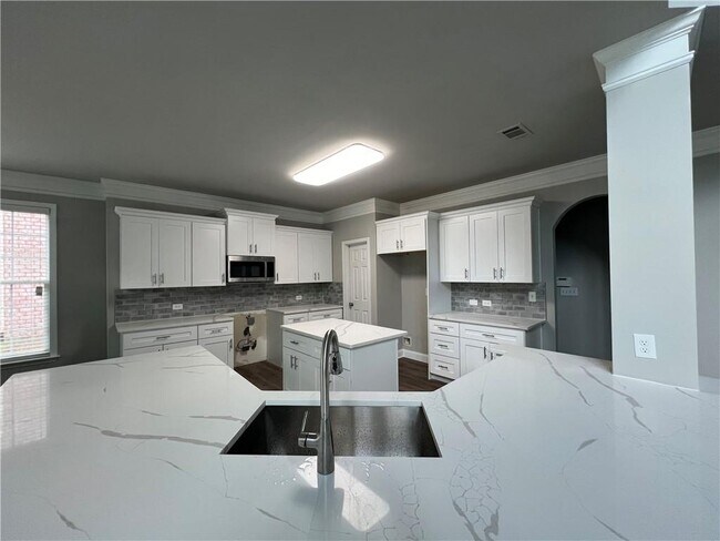 Building Photo - 1510 Belmont Hills Dr