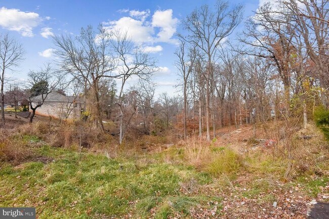 Building Photo - 2107 Fort Davis St SE