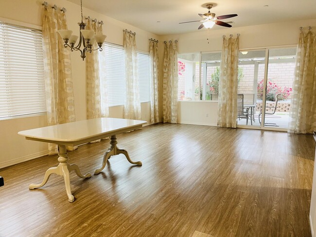 Building Photo - 85468 Treviso Dr