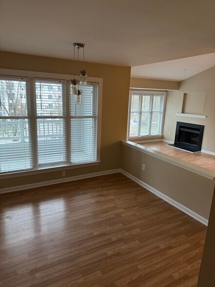 Building Photo - 1021 Wirewood Dr