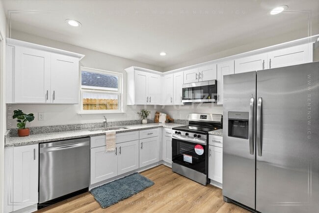 Building Photo - A Must-See Brand New 4 Bed/2 Bath Home wit...