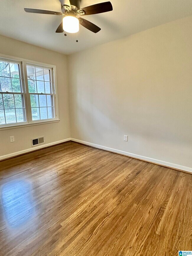 Building Photo - 231 Hillwood Ln