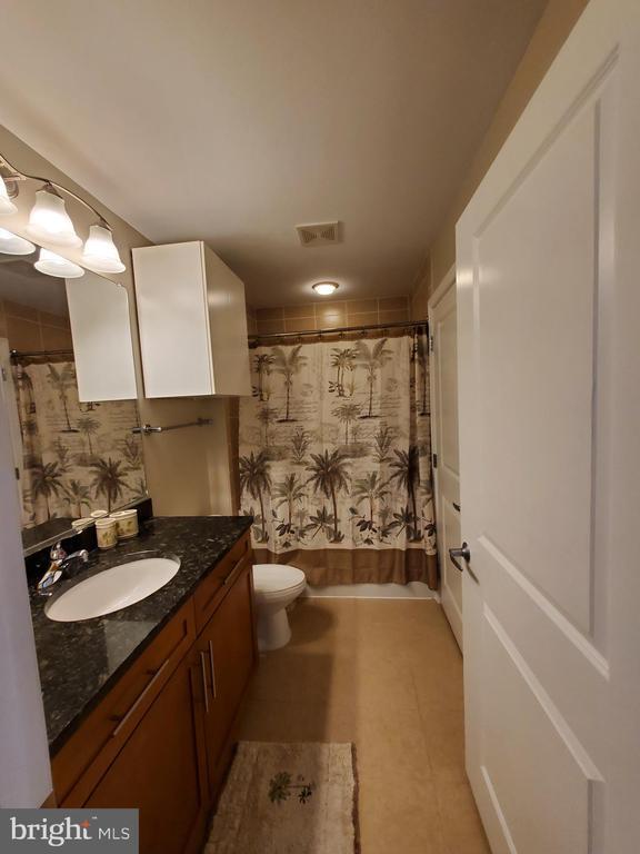 Building Photo - 155 Potomac Passage