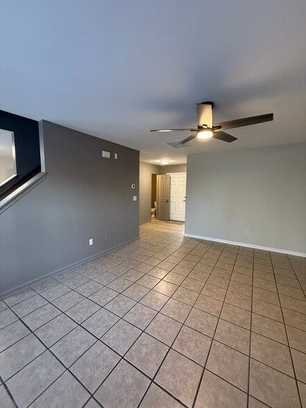 Building Photo - 7021 Sunman Rd