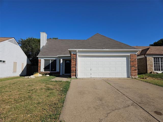 Primary Photo - 3813 Waxwing Cir S