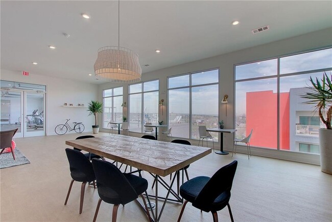 Building Photo - 4361 S Congress Ave