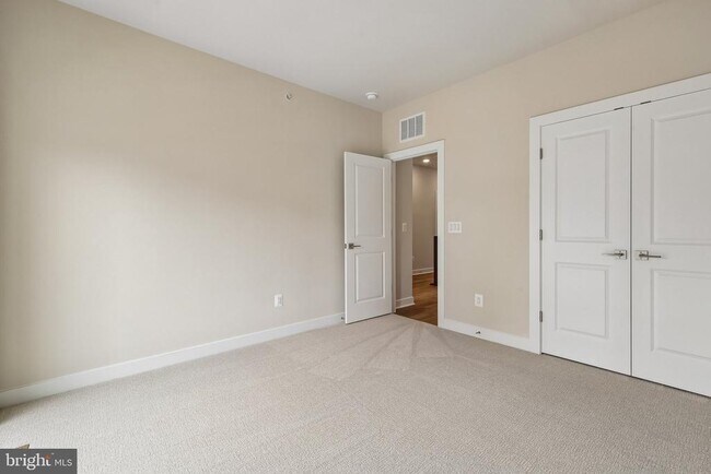 Building Photo - 20167 Northpark Dr