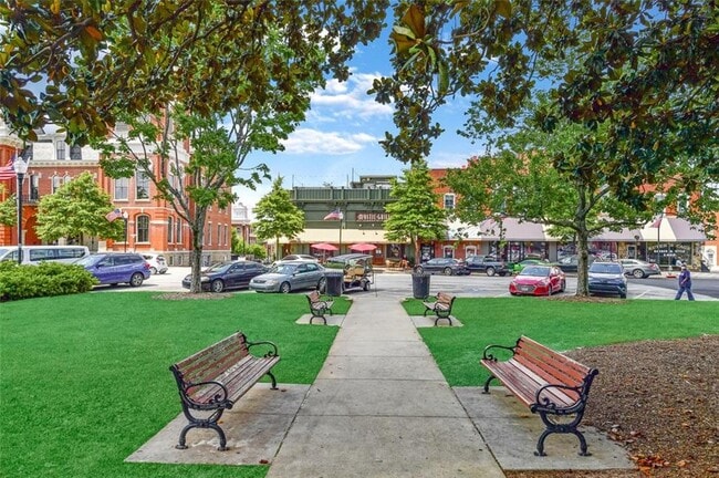 Building Photo - 21 Willow Wood Rd