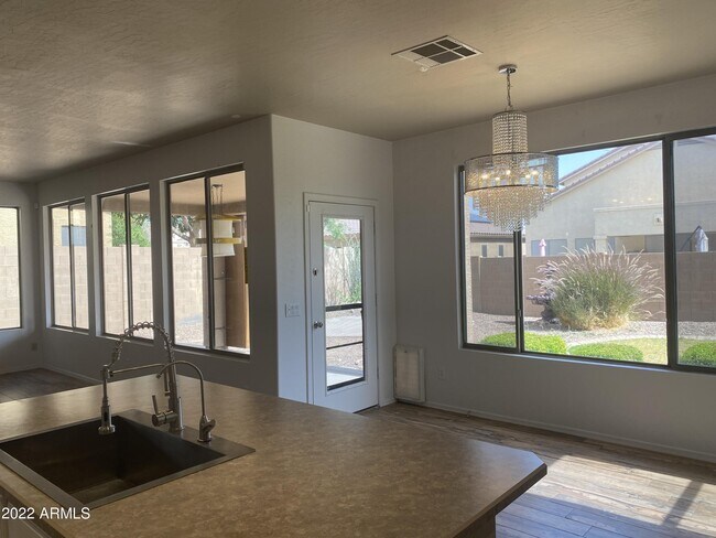 Building Photo - 5171 W Karen Dr