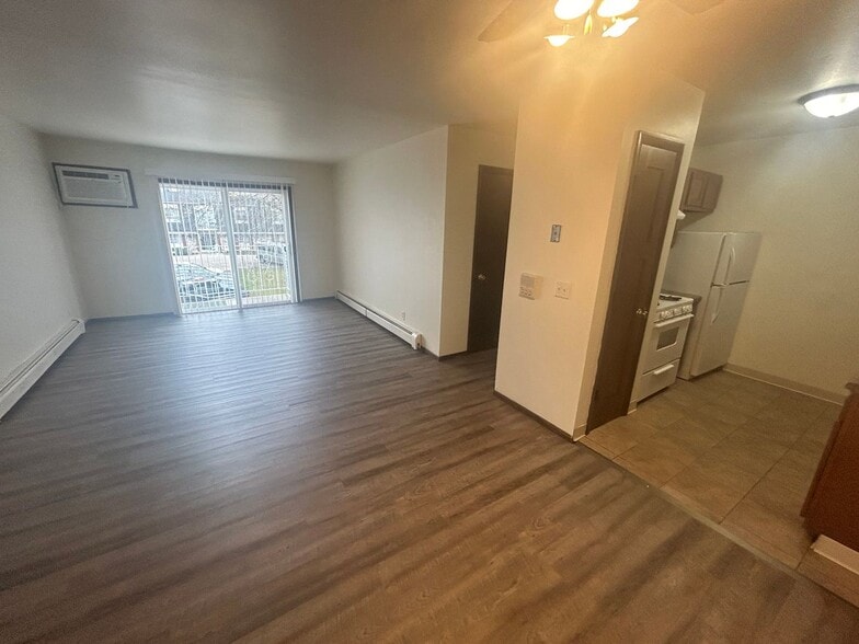 Interior Photo - Colonial Gardens Apartments