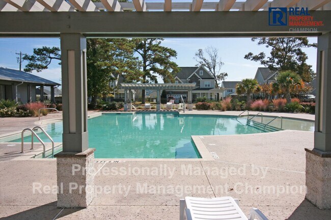 Building Photo - Spacious 4 BD Executive Home Loaded with U...