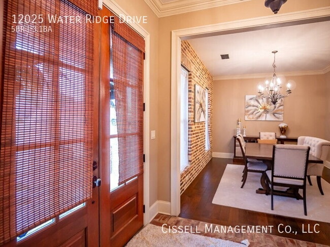 Building Photo - 12025 Water Ridge Dr