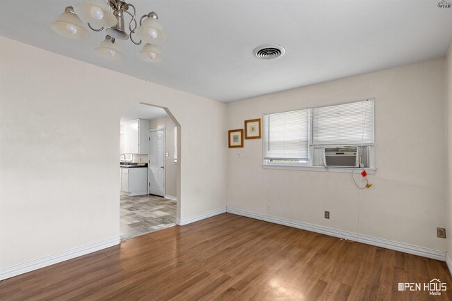 Building Photo - 4208 Idlewood Dr