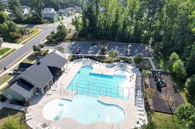 Building Photo - 310 Bulrush Rd