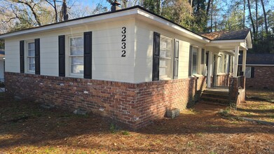 Building Photo - broo3232