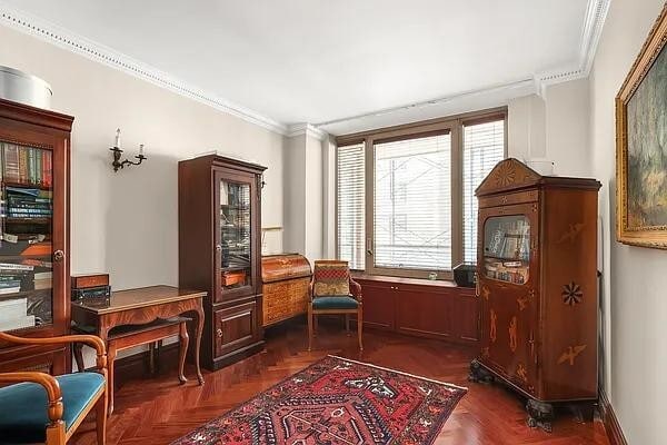 Building Photo - 30 E 85th St