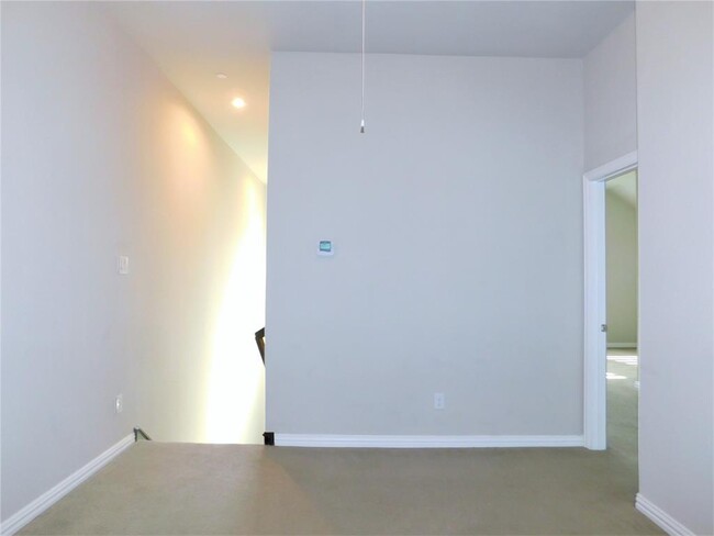 Building Photo - 5520 Liberty Dr