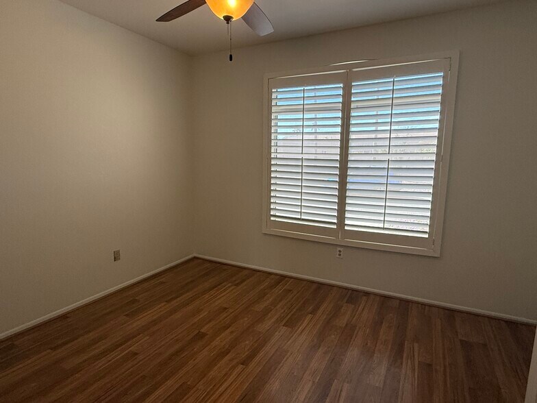 Building Photo - 21735 N Limousine Dr