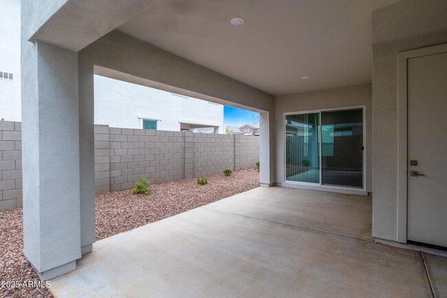 Building Photo - 5128 E Coolbrook Ave