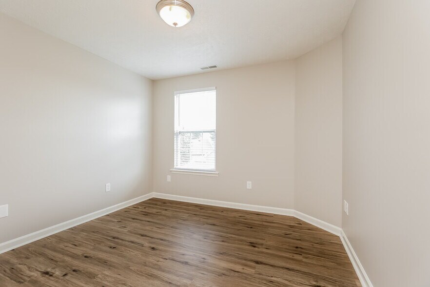 Building Photo - 2821 Painted Pony Dr