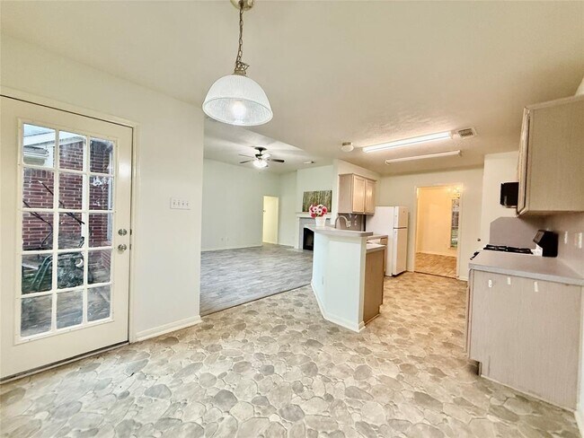 Building Photo - 6818 Cansfield Ct