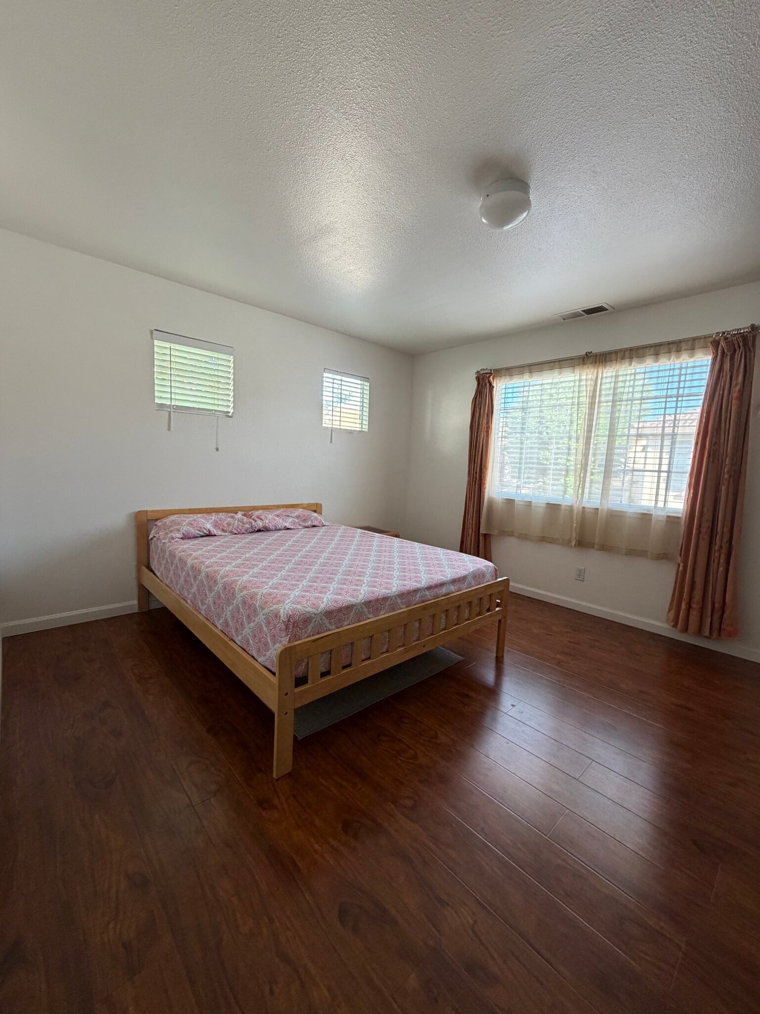 Building Photo - 2229 Lenox Pl