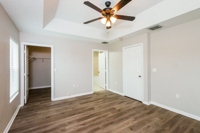 Building Photo - 997 SW 15th St