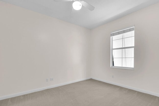 Building Photo - 3183 E Community Dr