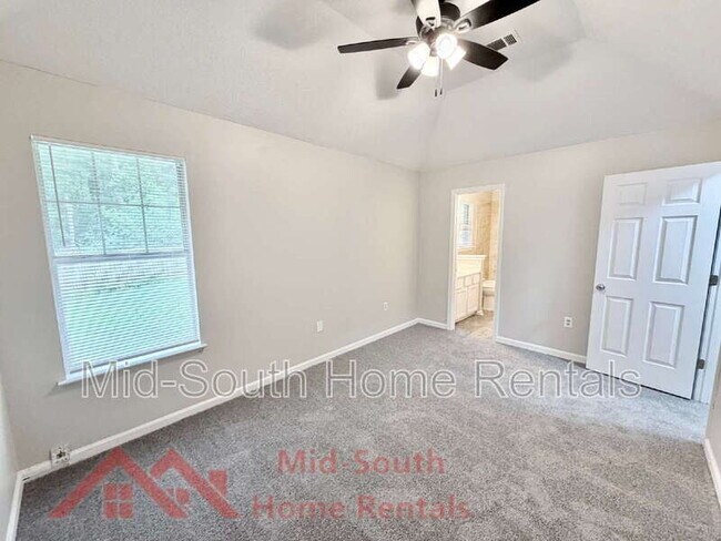 Building Photo - 4473 Cleopatra Cove N