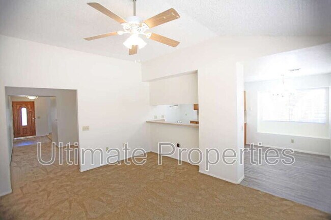 Building Photo - 6853 N 78th Ave