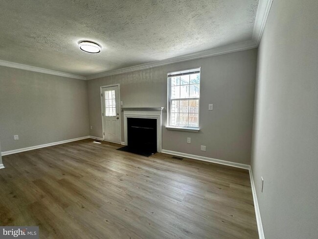 Building Photo - 404 Cabin Ct