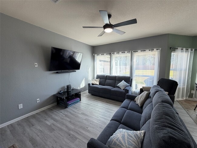 Building Photo - 15218 Loys Coves Ct