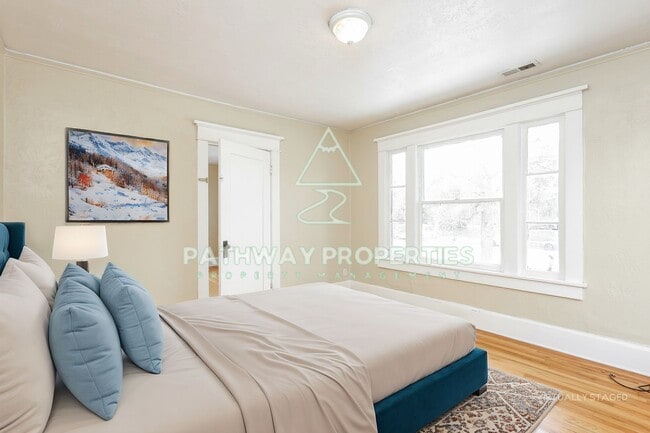 Building Photo - 318 S 1200 E