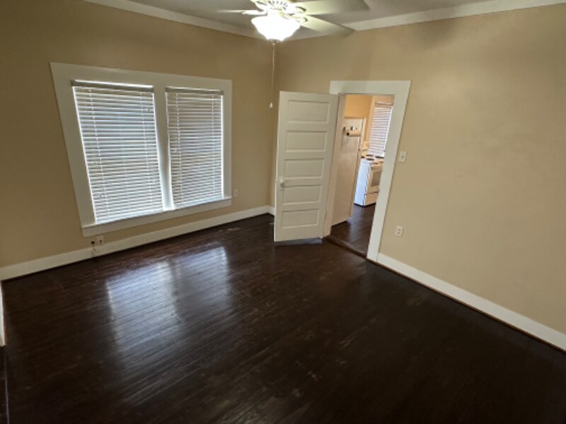 Building Photo - 1660 FM 1696