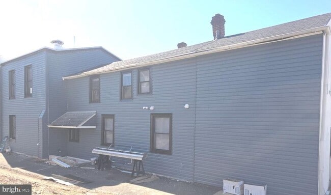 Building Photo - 514 Ryers Ave