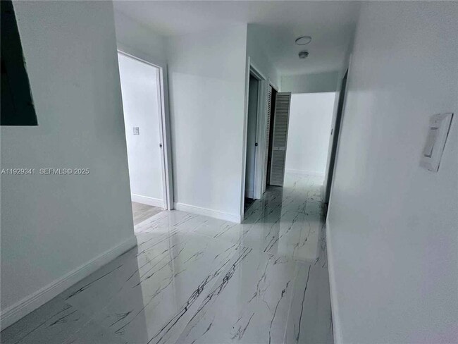 Building Photo - 15720 NW 44th Ct