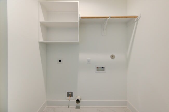 Building Photo - 4041 Buck St