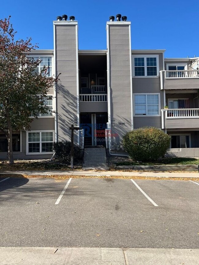 Building Photo - 5706 W Asbury Pl