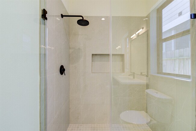 Building Photo - 1803 Dunlavy St